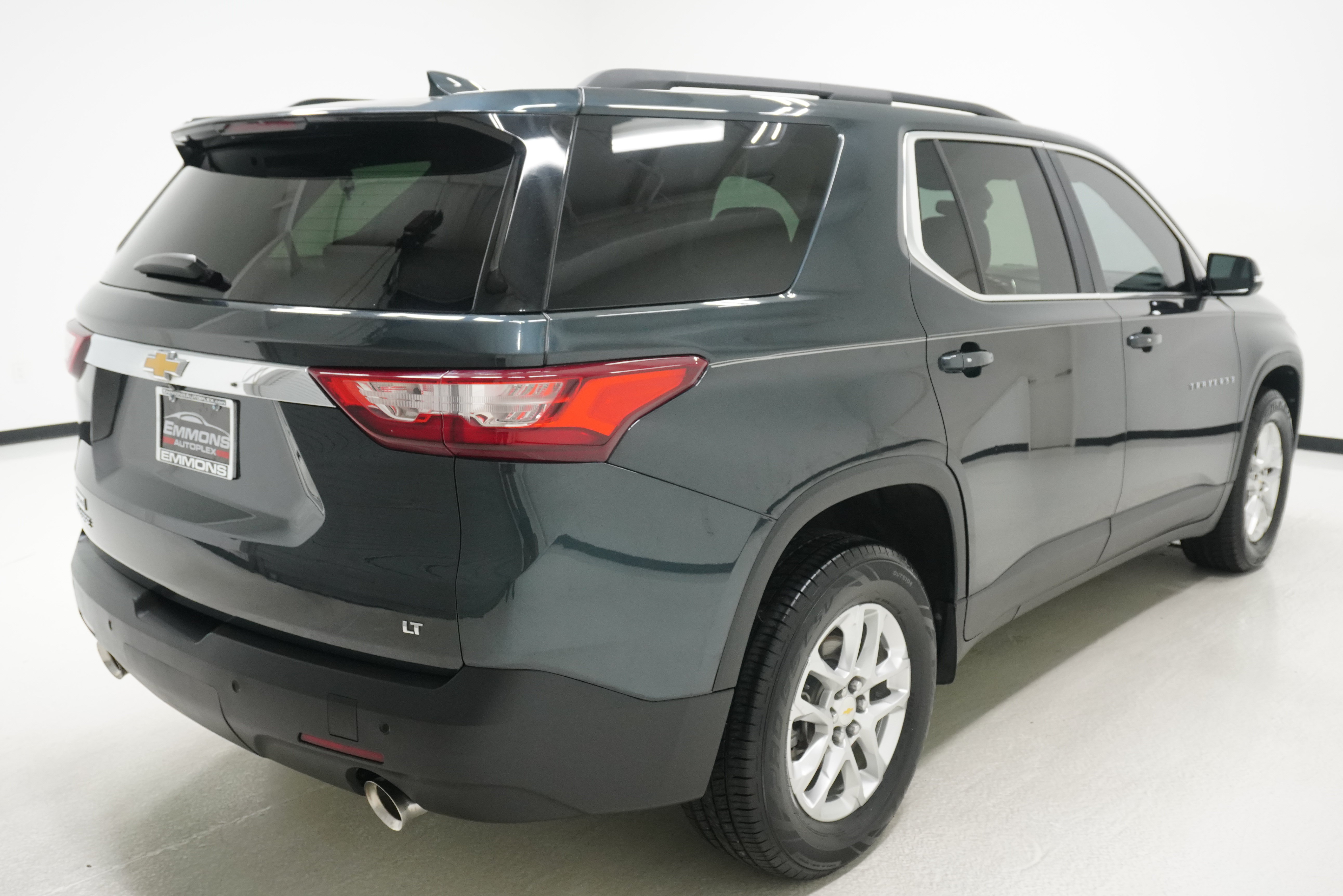 Used 2020 Chevrolet Traverse LT FWD image 4