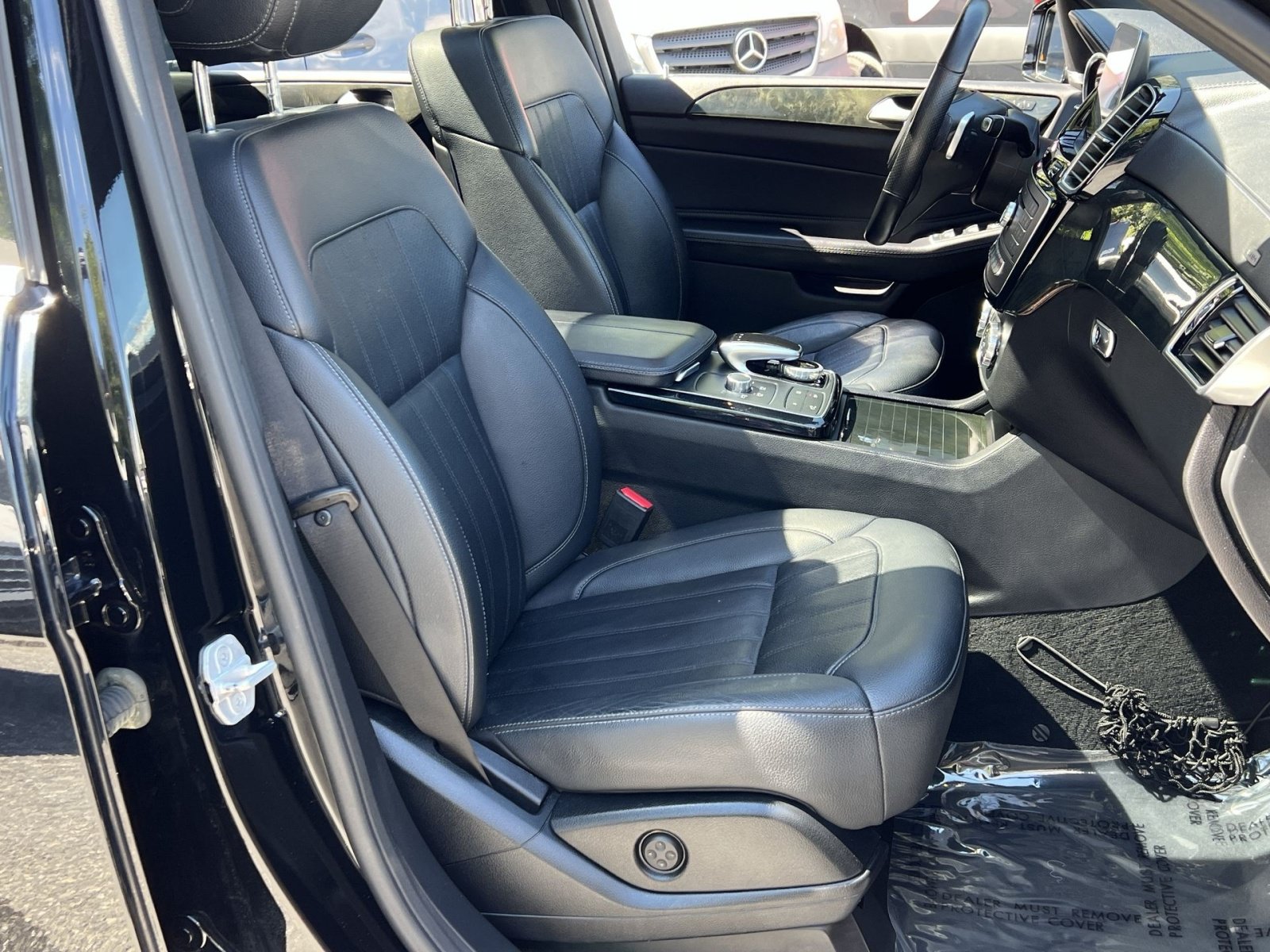 Used 2017 Mercedes-Benz GLS 450 4MATIC image 34