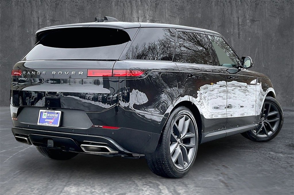 Used 2024 Land Rover Range Rover Sport SE image 6