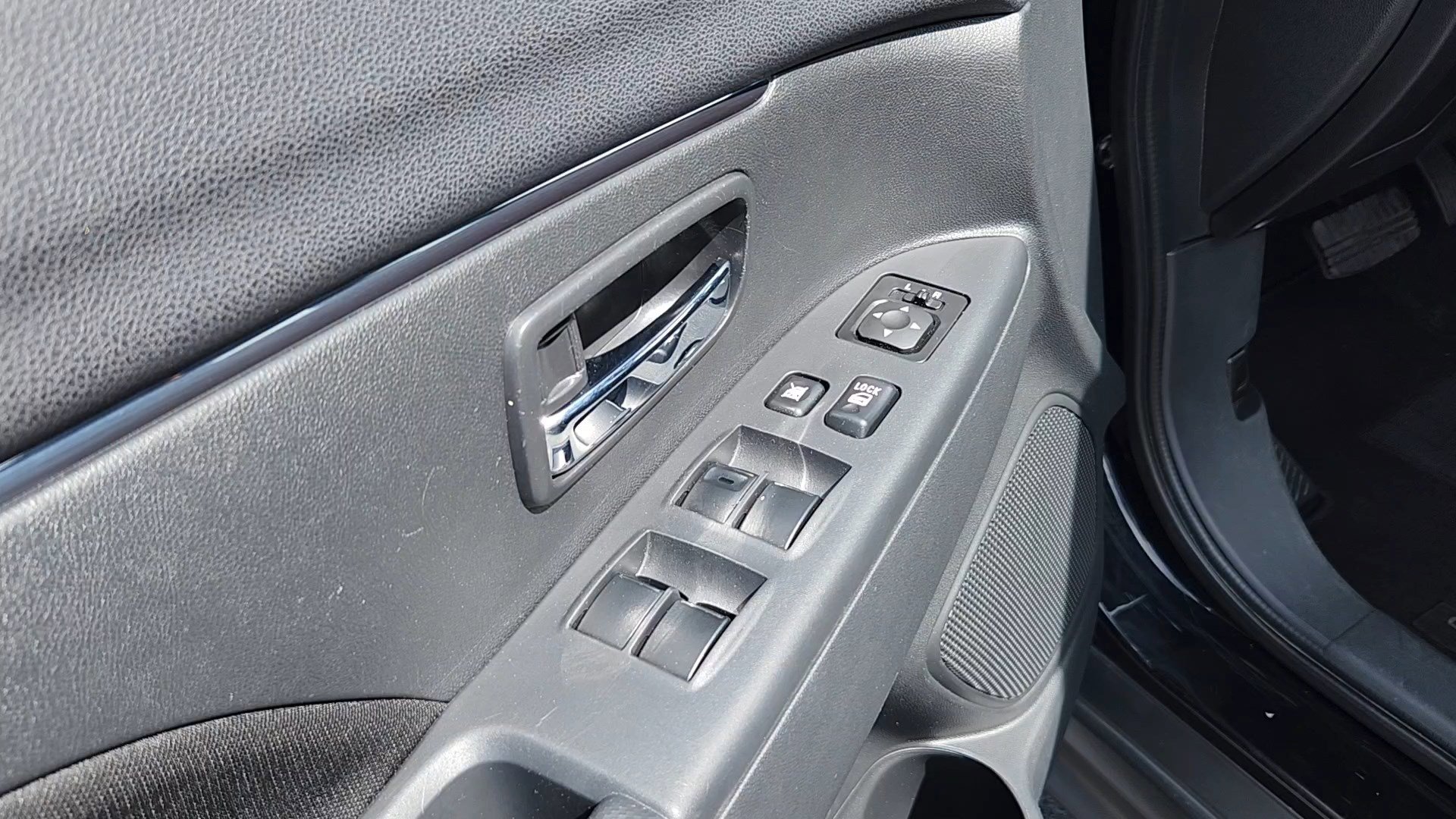Used 2024 Mitsubishi Outlander Sport ES AWD/4WD image 7
