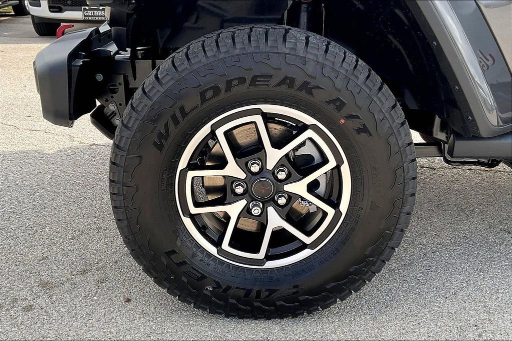 New 2025 Jeep Gladiator Rubicon w/ Convenience Group AWD/4WD image 36