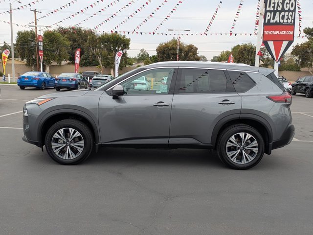 Used 2021 Nissan Rogue SV w/ Premium Package image 12