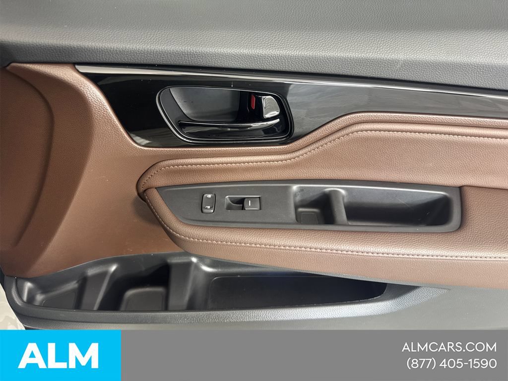 Used 2025 Honda Odyssey Elite image 17