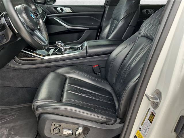 Used 2019 BMW X7 xDrive40i w/ Premium Package AWD/4WD image 16