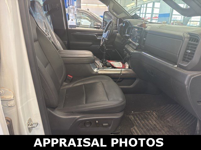Used 2024 Chevrolet Silverado 3500 LTZ w/ LTZ Convenience Package image 3
