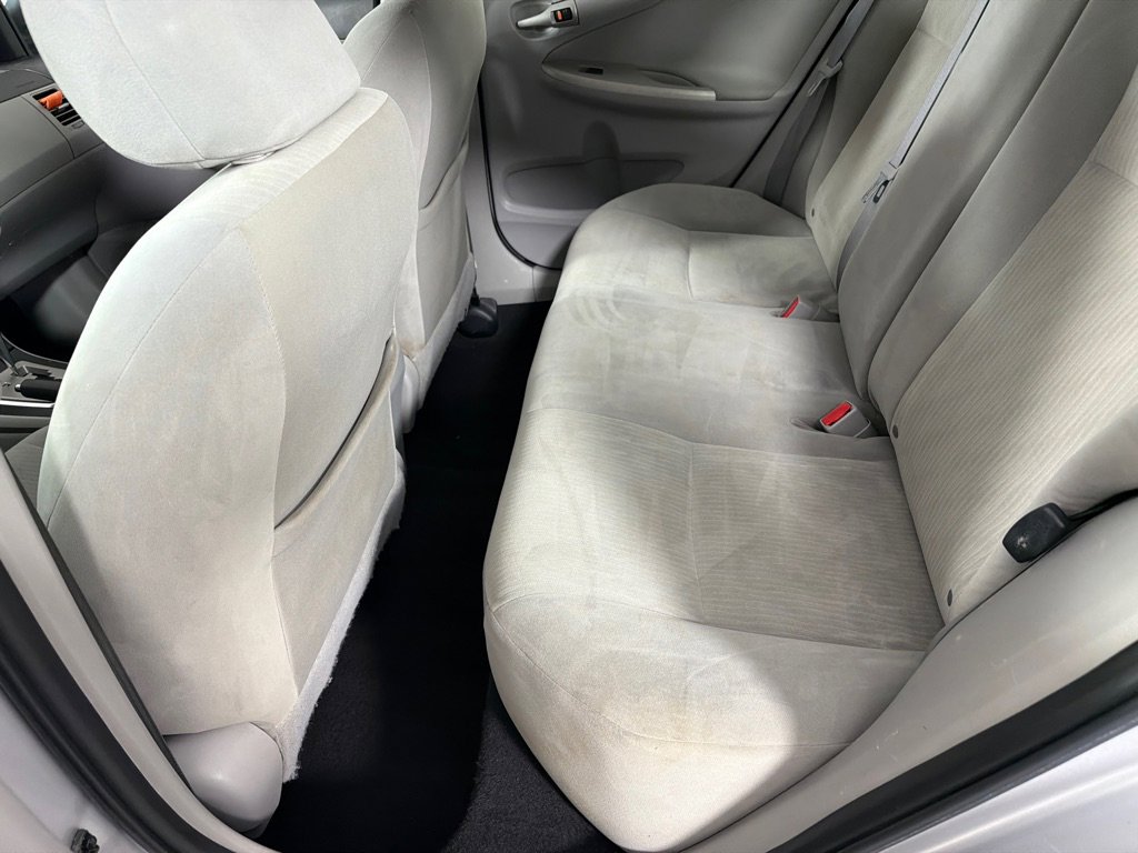 Used 2010 Toyota Corolla LE image 18