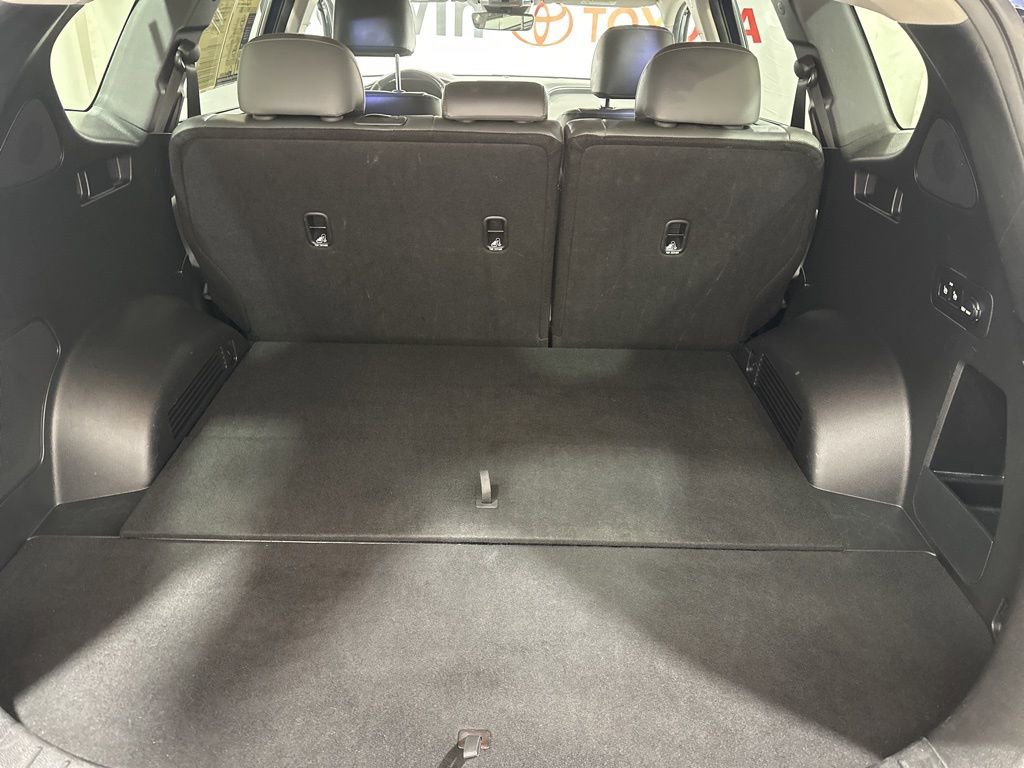 Used 2023 Hyundai Santa Fe SEL w/ Premium Package image 15