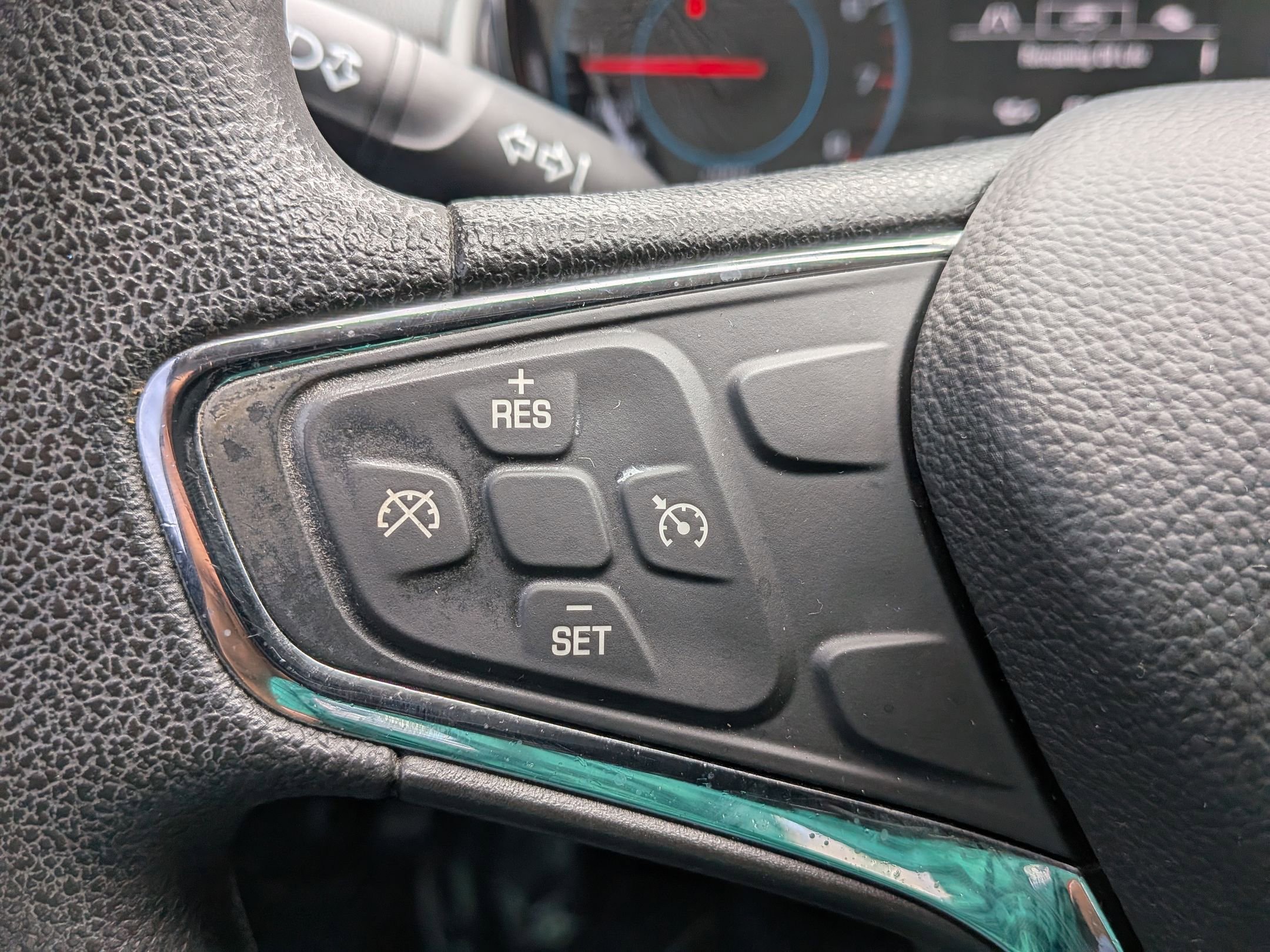 Used 2017 Chevrolet Cruze LT FWD image 14