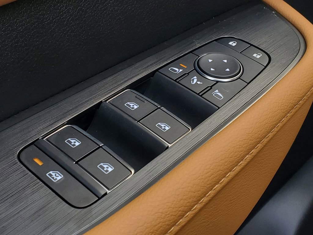 New 2026 Nissan Armada SL w/ Captain's Chari Seat Package image 12