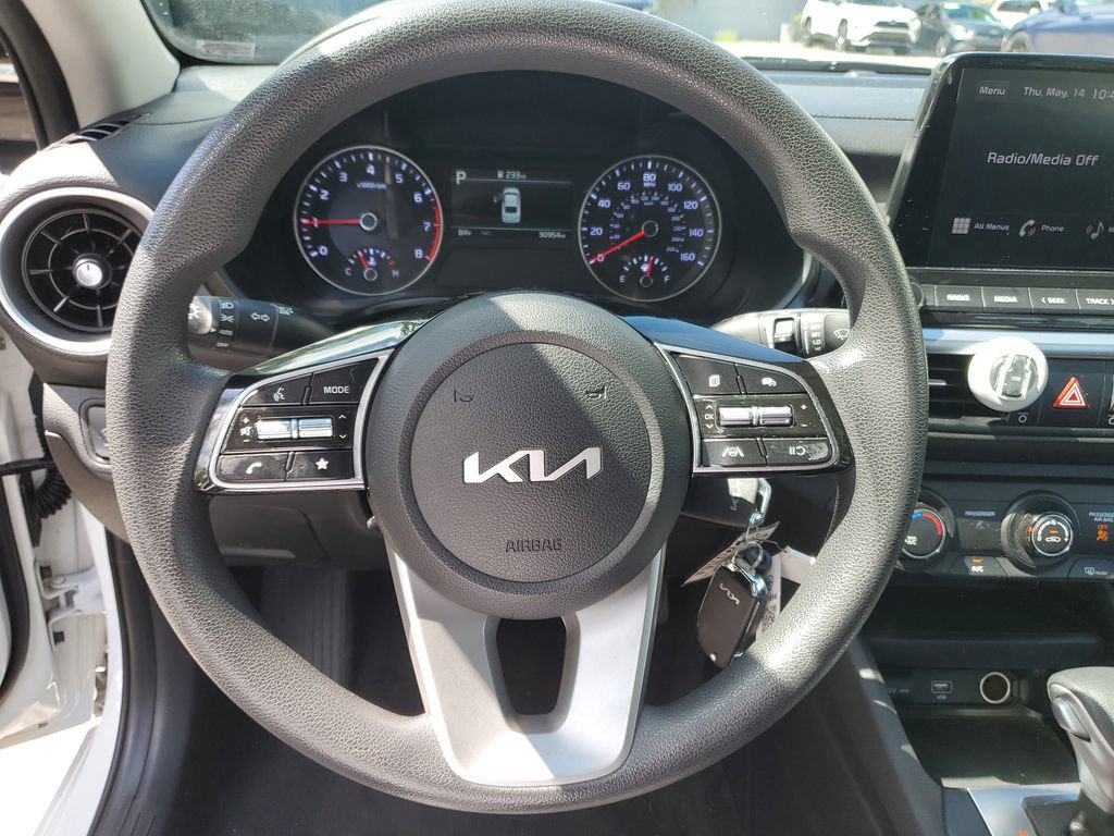 Certified 2022 Kia Forte LXS w/ LXS Technology Package FWD image 21