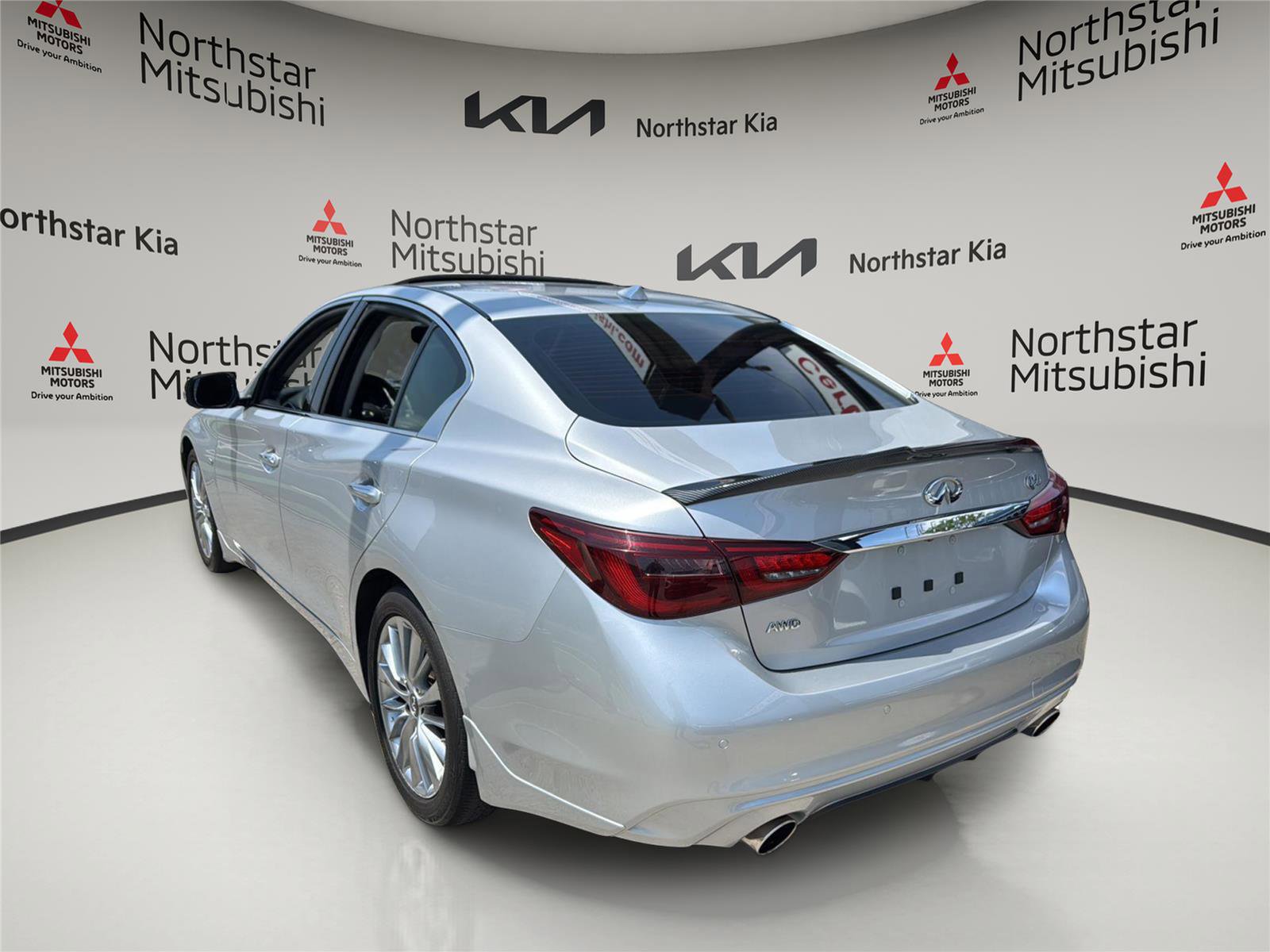 Used 2020 INFINITI Q50 Luxe w/ Essential Package (3.0T Luxe) AWD/4WD image 3