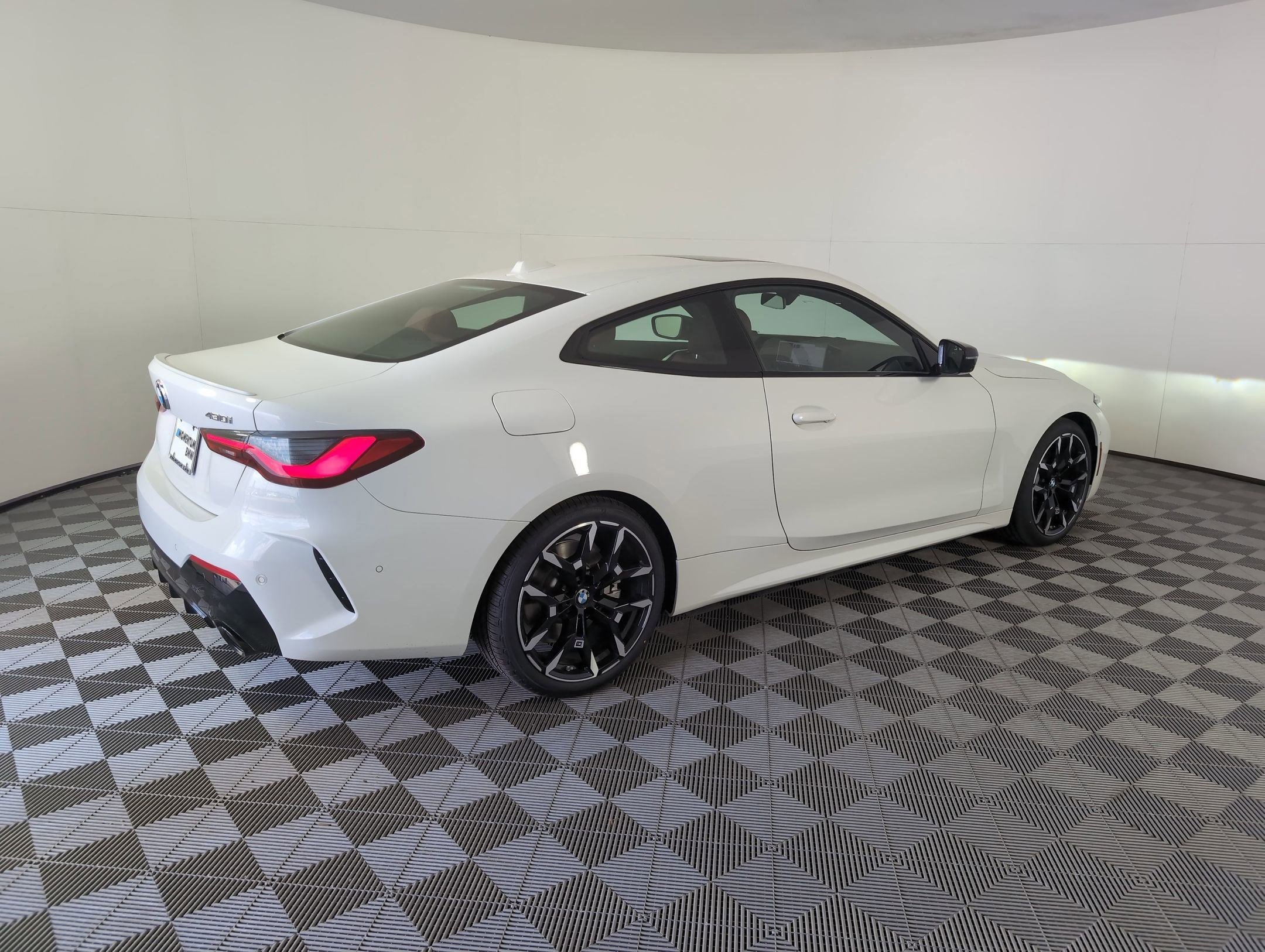 Used 2026 BMW 430i Coupe w/ M Sport Package image 7