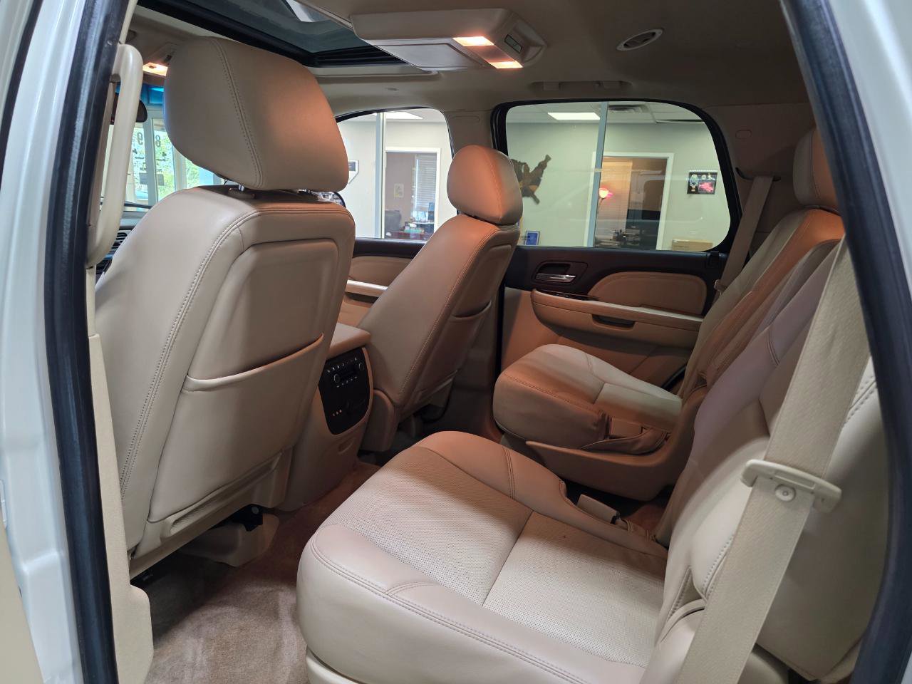 Used 2013 GMC Yukon Denali AWD/4WD image 19