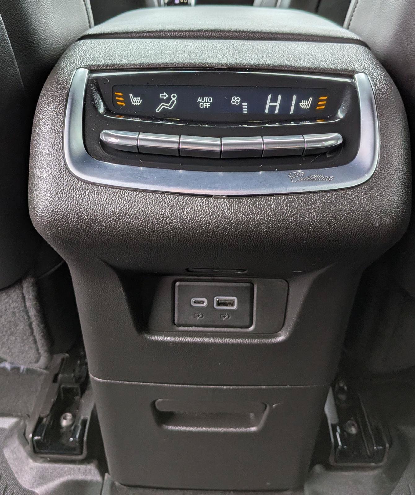 Used 2024 Cadillac XT6 Sport w/ Technology Package AWD/4WD image 24