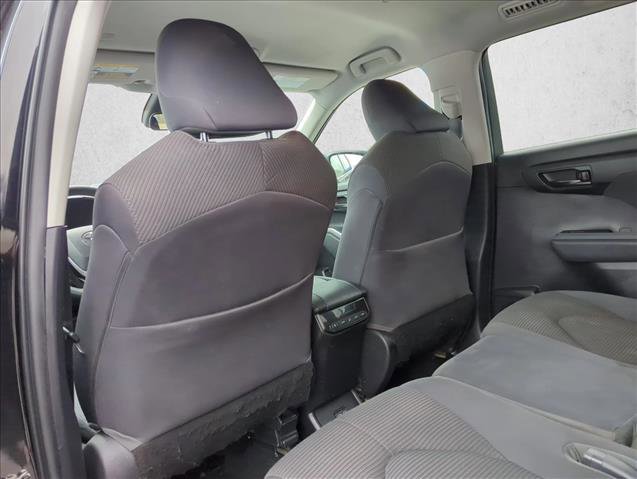 Used 2022 Toyota Highlander LE image 13