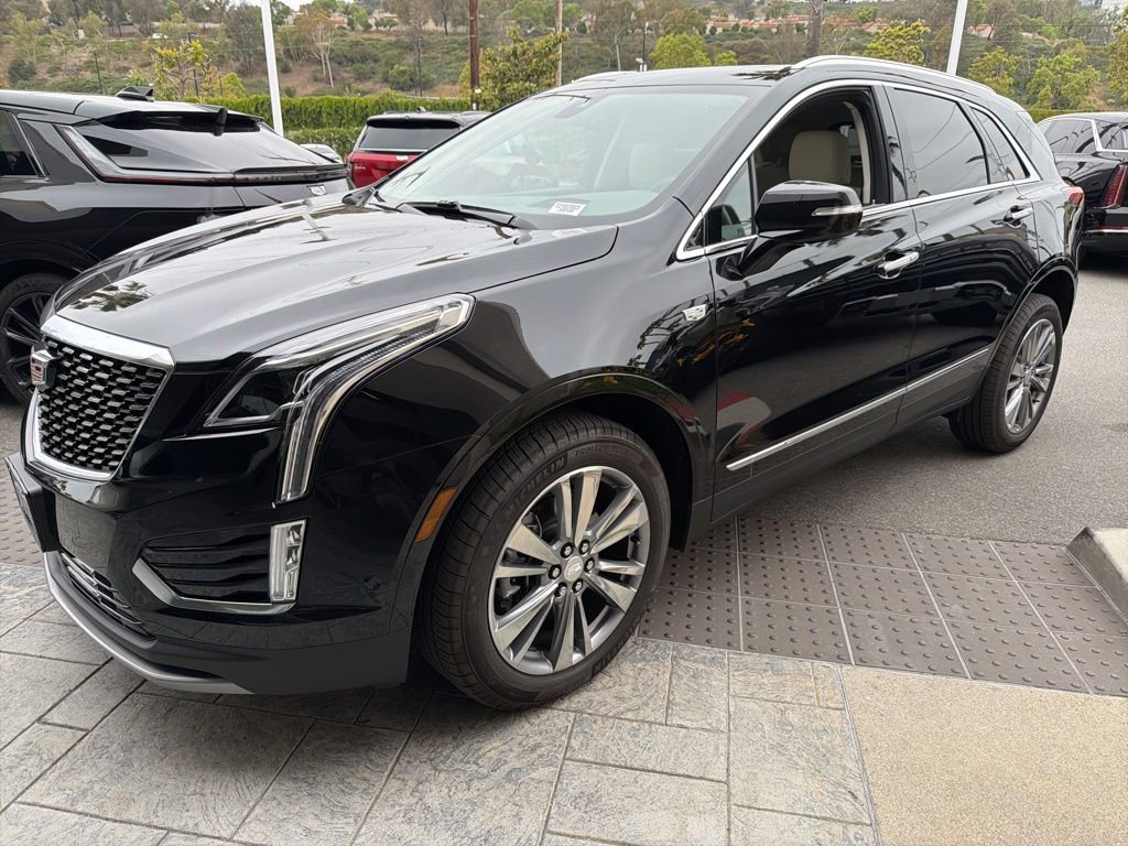 Used 2026 Cadillac XT5 Premium Luxury w/ Driver Assist Package AWD/4WD image 3