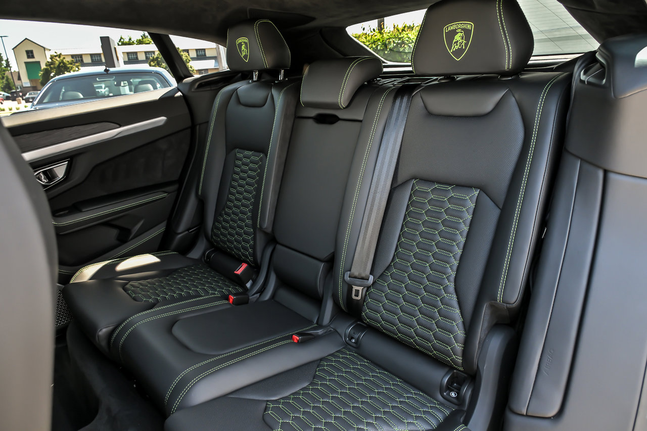 Used 2019 Lamborghini Urus AWD/4WD image 23