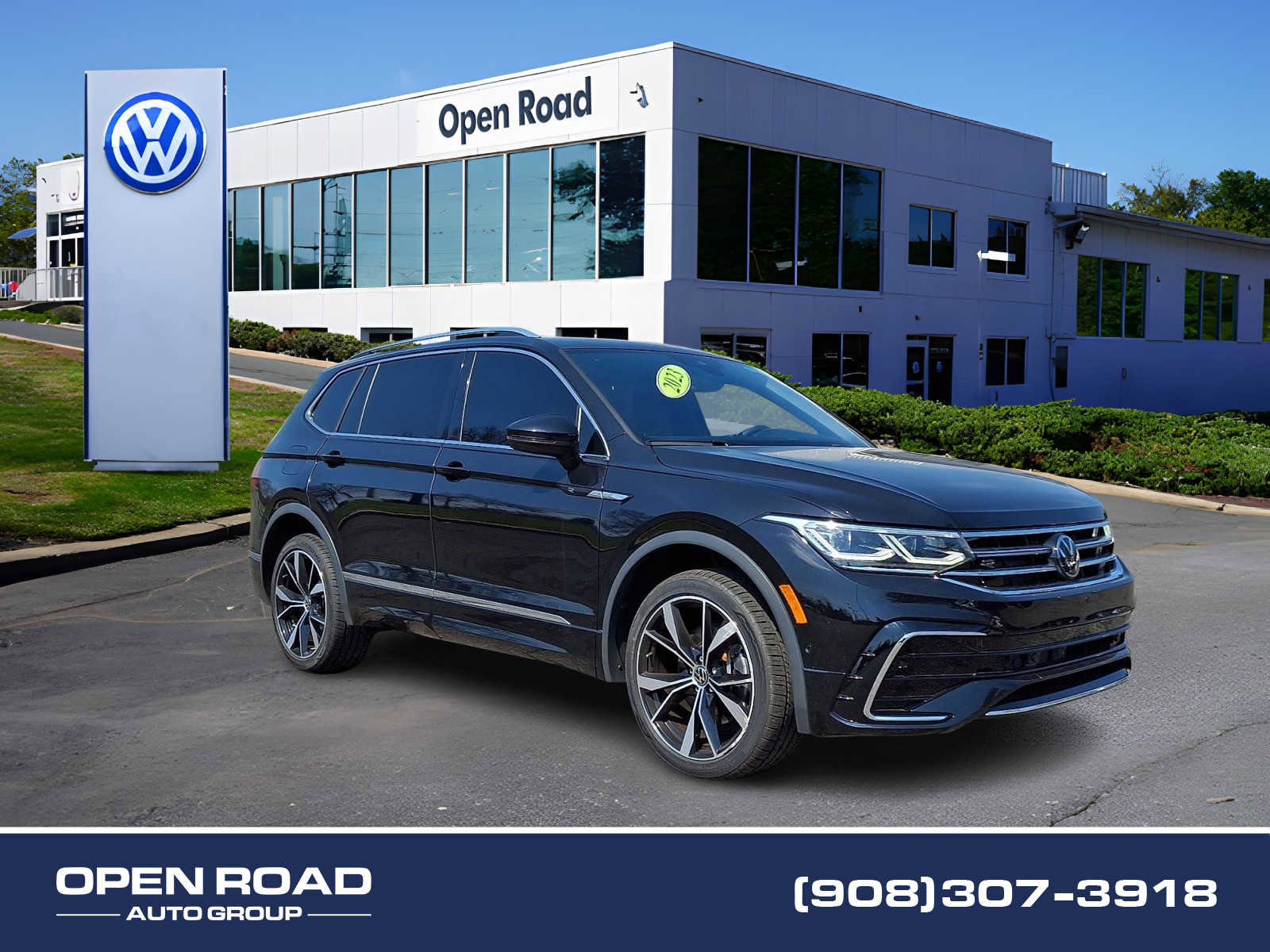 Certified 2023 Volkswagen Tiguan SEL R-Line image 1