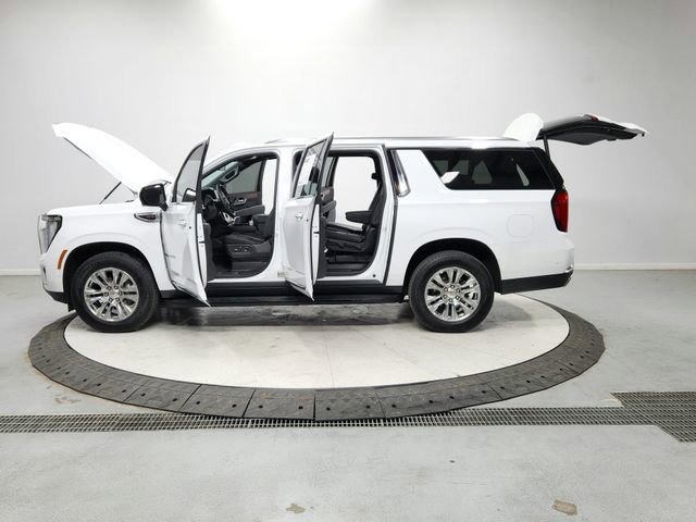 Used 2025 GMC Yukon XL Denali image 12