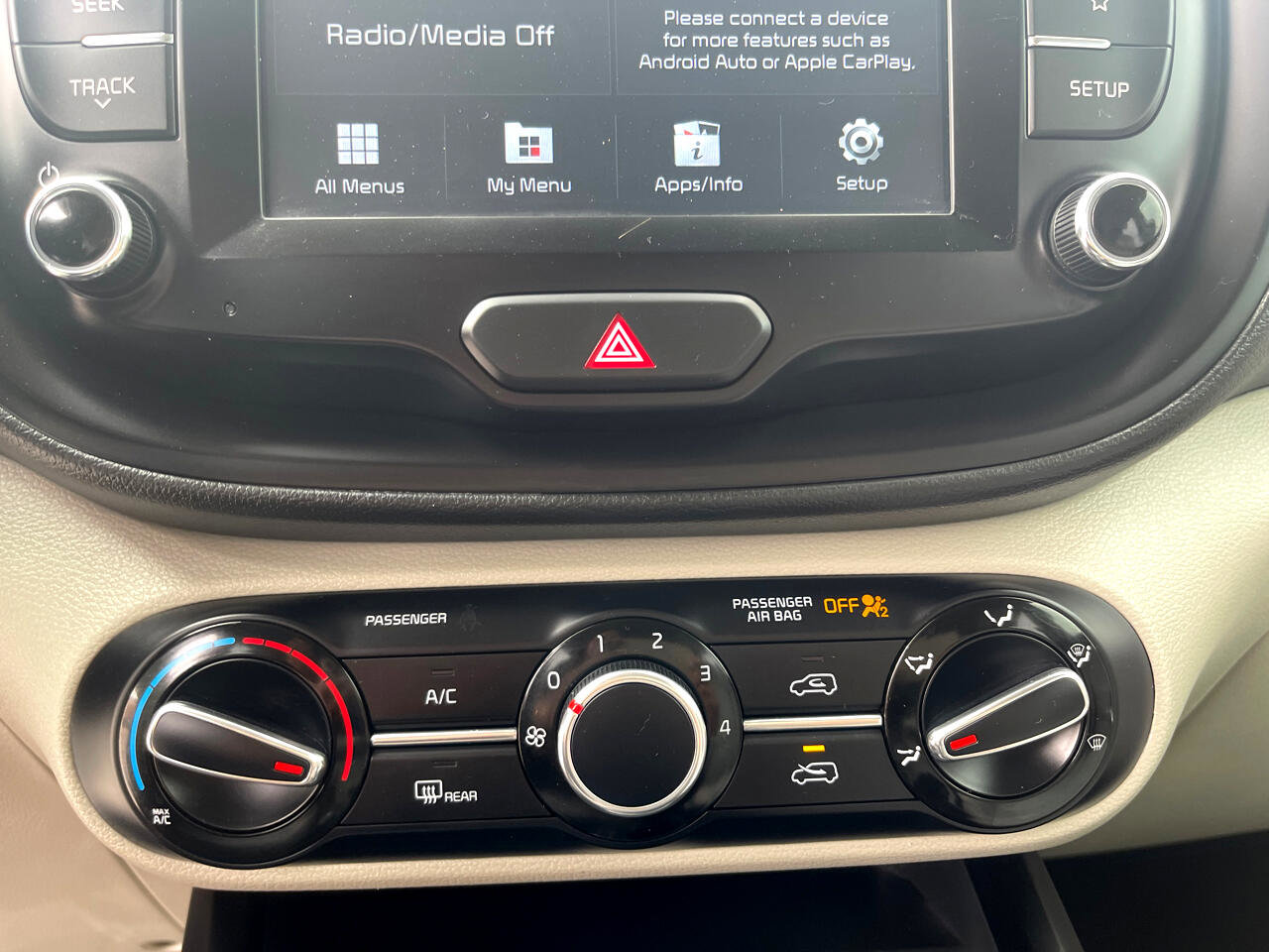 Used 2021 Kia Soul LX image 20