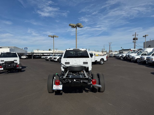 New 2026 Ford F550 4x4 Crew Cab image 3