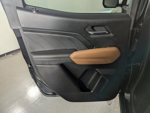 Used 2023 GMC Canyon AT4 w/ Technology Package image 16