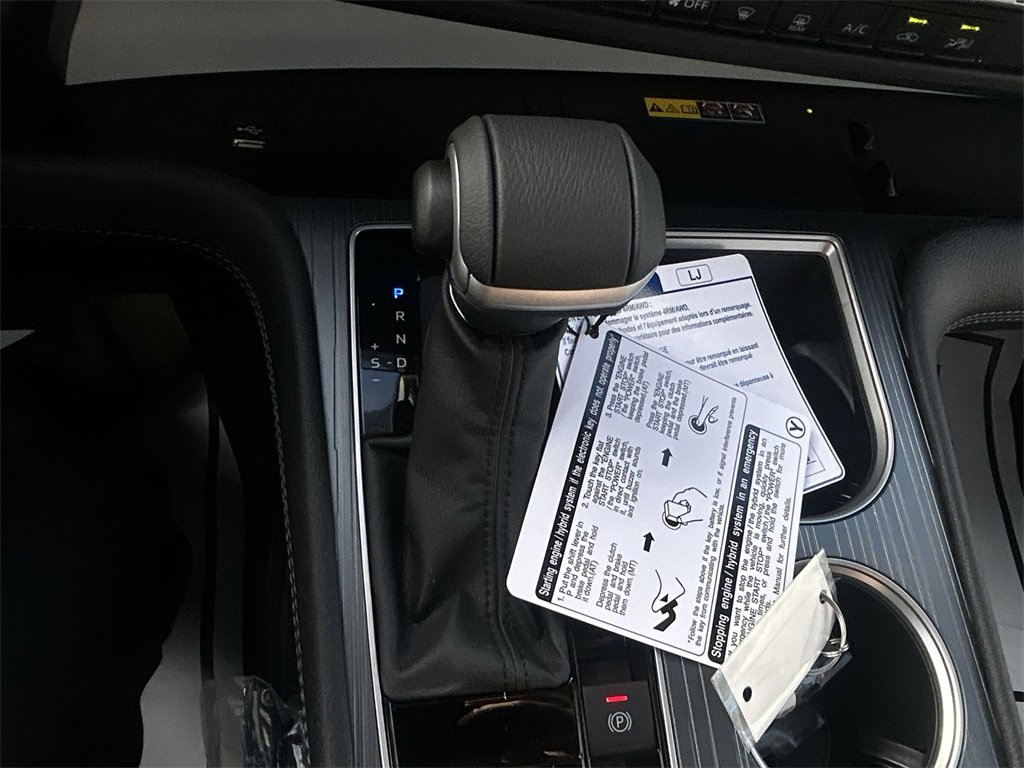 New 2025 Toyota Sienna XLE w/ XLE Plus Package image 19