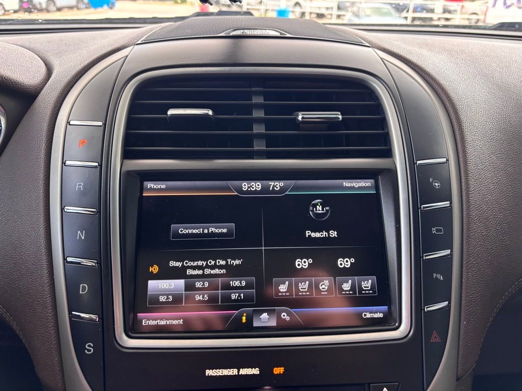 Used 2016 Lincoln MKX Reserve w/ Luxury Package image 26