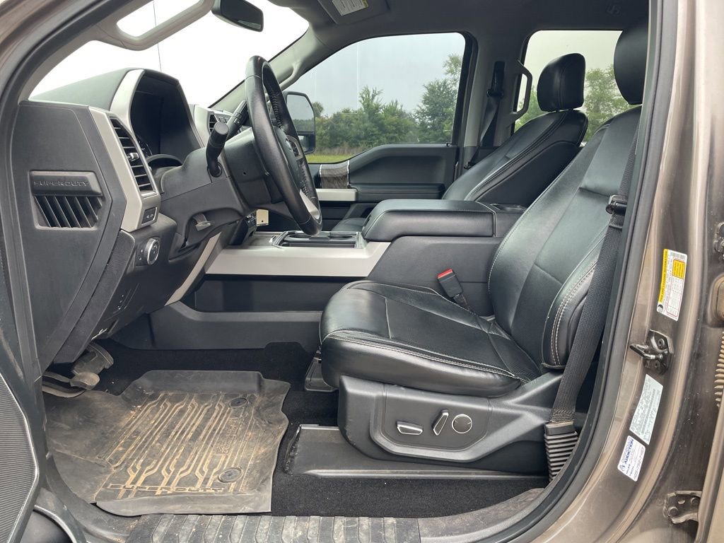 Used 2019 Ford F250 Lariat w/ Lariat Value Package AWD/4WD image 11