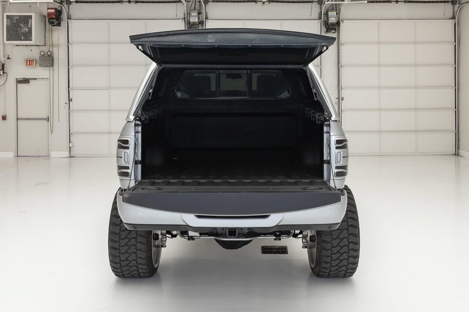 Used 2022 RAM 2500 Laramie AWD/4WD image 10