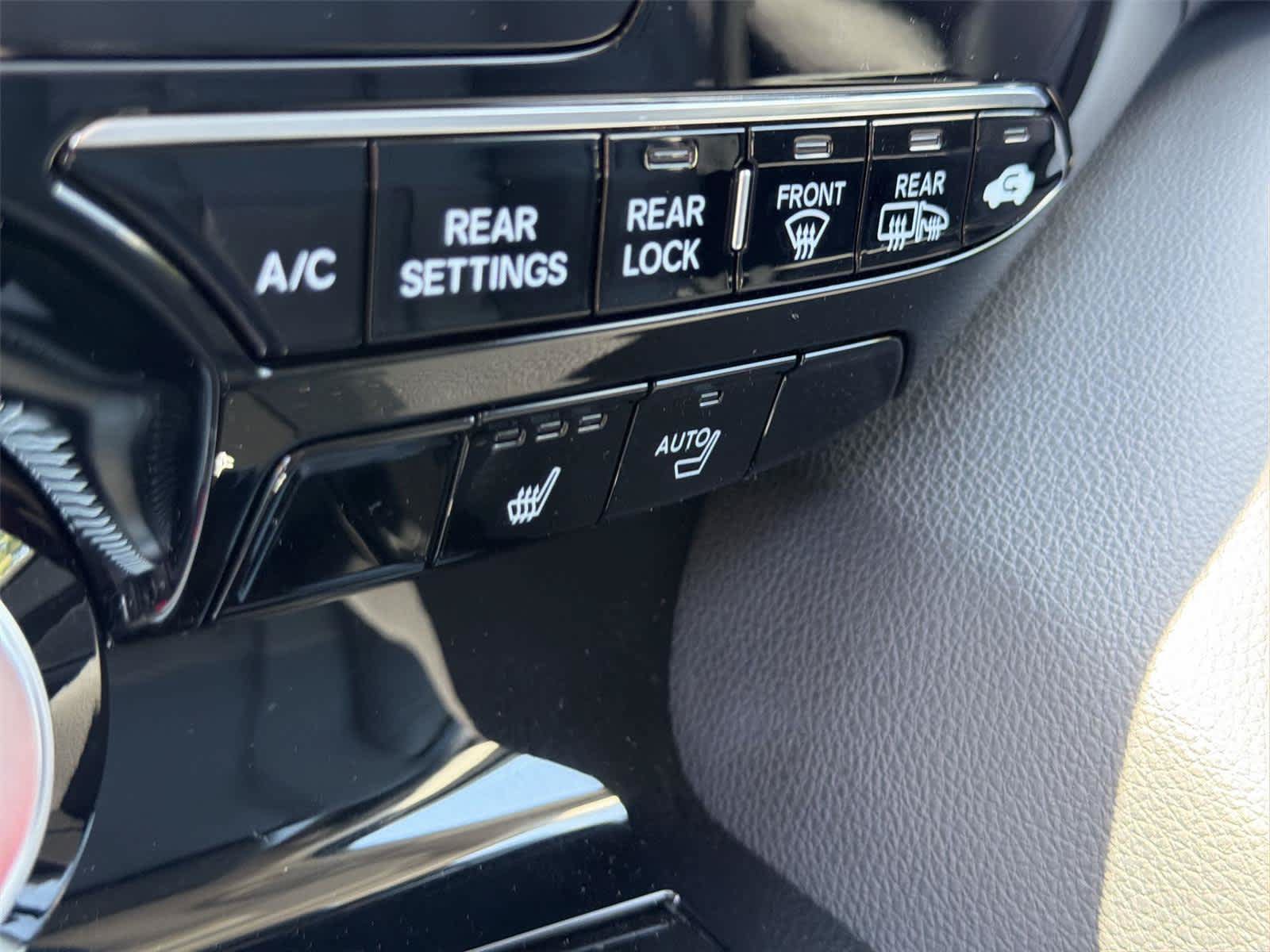 Certified 2025 Acura MDX SH-AWD image 36