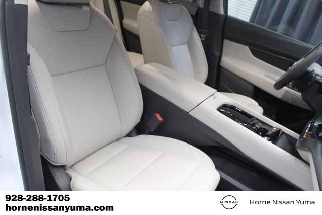 Certified 2025 Nissan Murano SV image 8