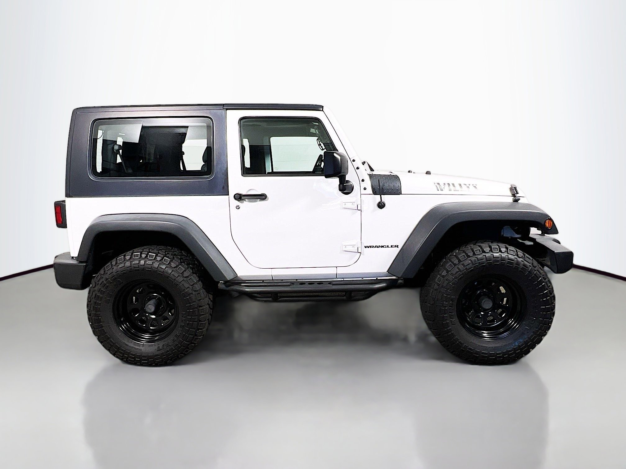 Used 2017 Jeep Wrangler Sport image 3