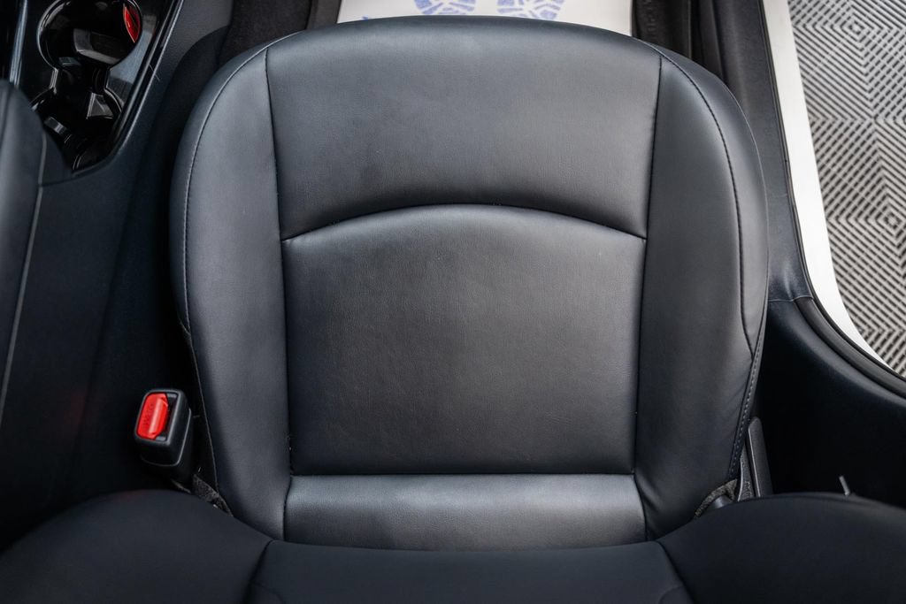 Certified 2021 Toyota Prius FWD image 34