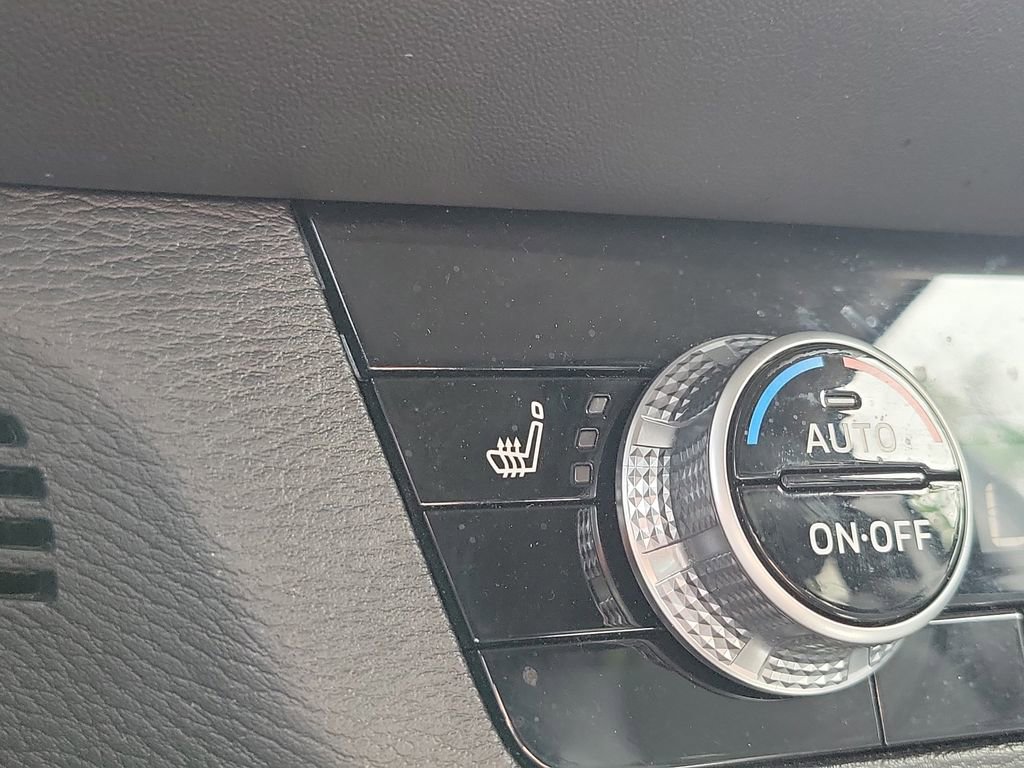 Used 2024 Mitsubishi Outlander SE AWD/4WD image 32