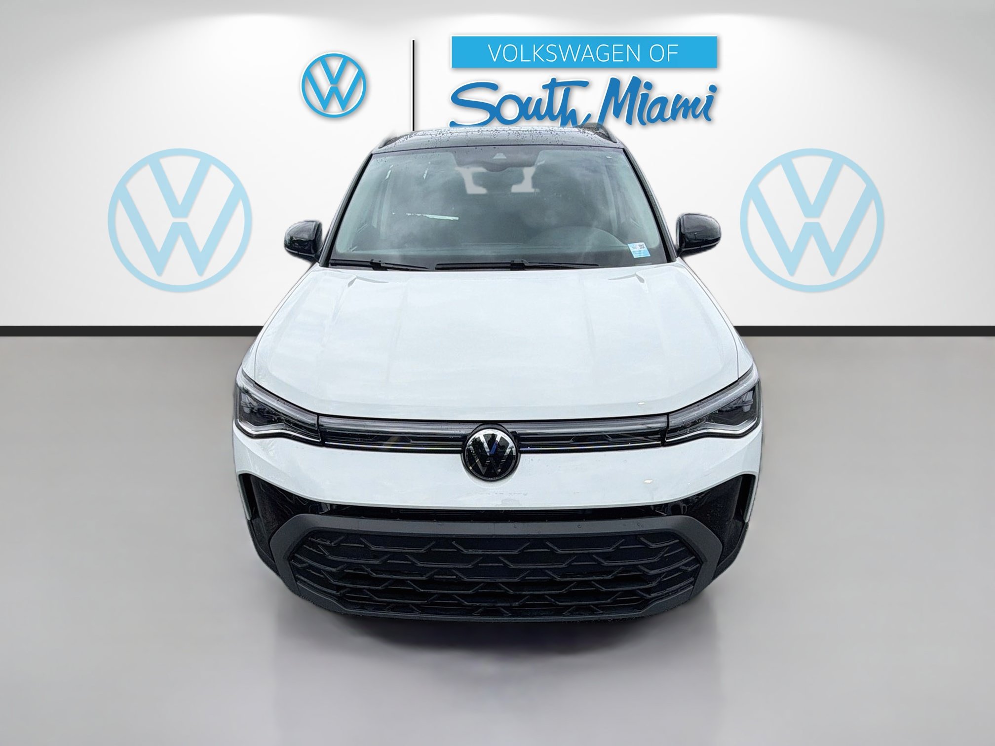 New 2026 Volkswagen Taos SE FWD image 2