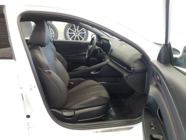 Certified 2025 Hyundai Elantra N Line FWD image 16
