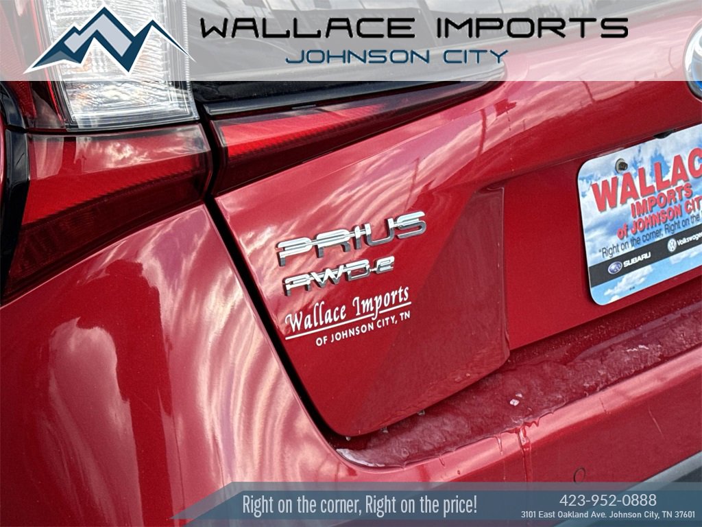 Used 2020 Toyota Prius XLE image 12