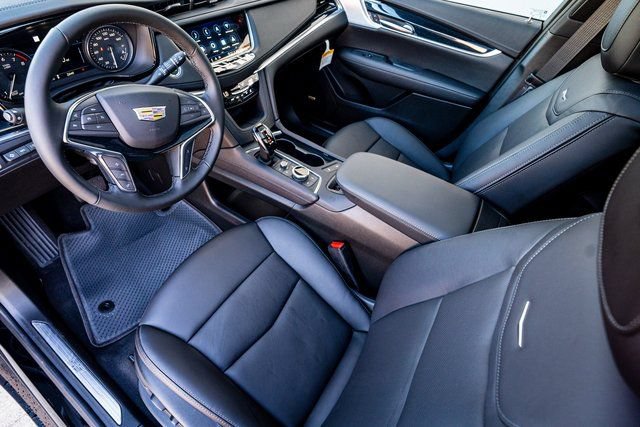 New 2025 Cadillac XT5 Premium Luxury w/ Technology Package FWD image 10