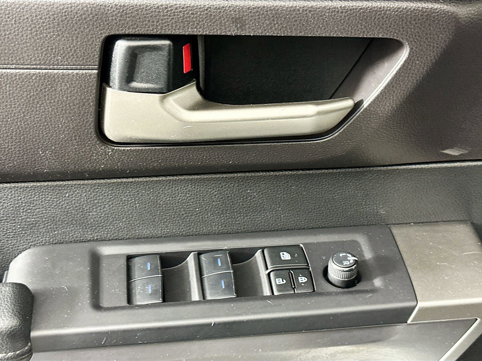 Used 2023 Toyota Tundra SR5 w/ SR5 Premium Package RWD image 18