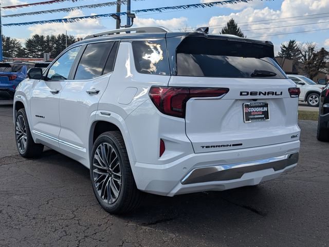 New 2026 GMC Terrain Denali w/ LPO, Black Badging Package AWD/4WD image 5