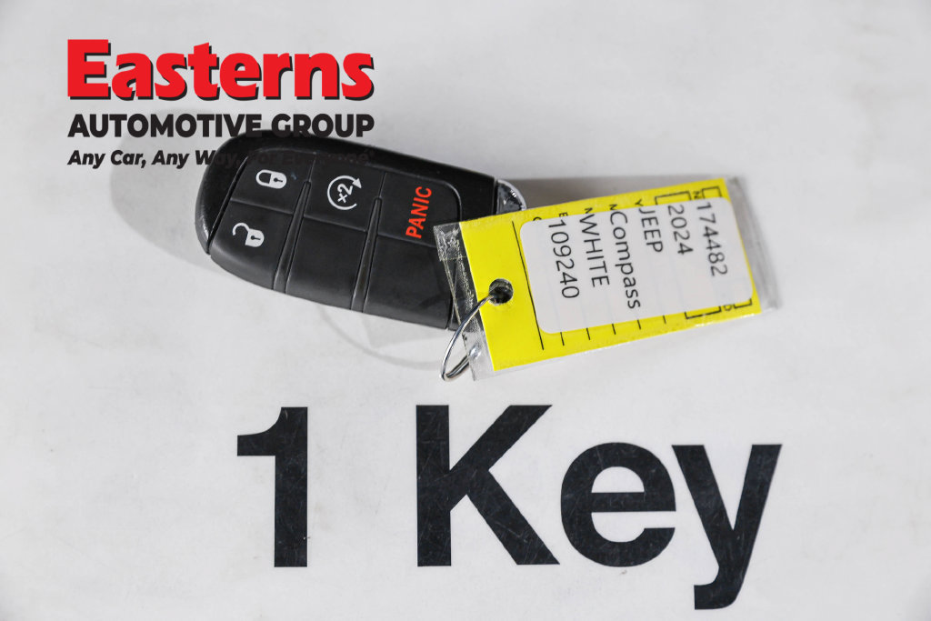 Used 2024 Jeep Compass Latitude AWD/4WD image 25