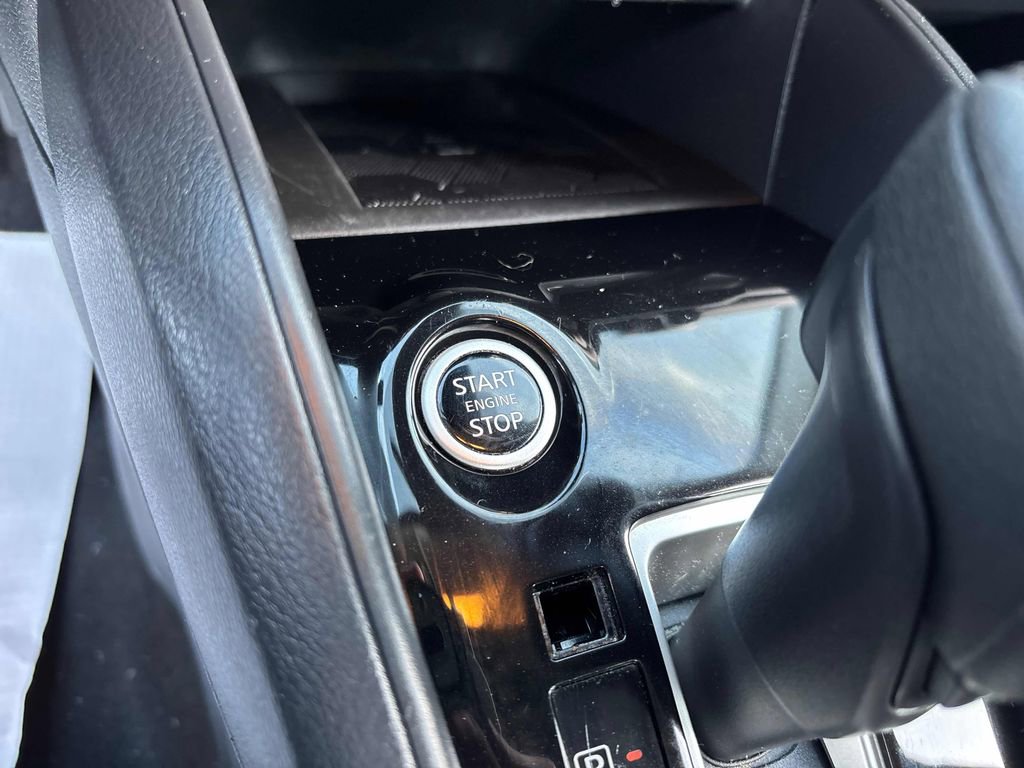 Used 2023 Nissan Versa SV FWD image 22
