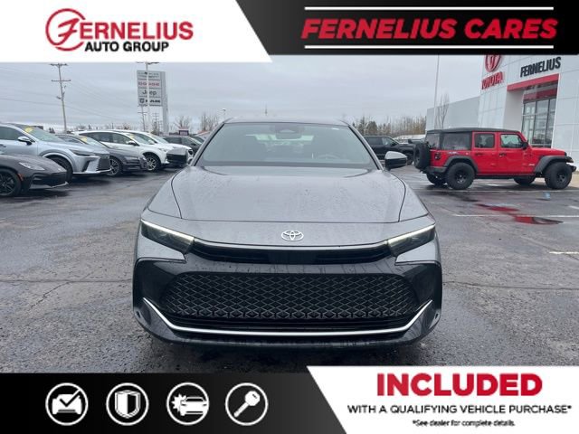 Used 2023 Toyota Crown XLE image 4