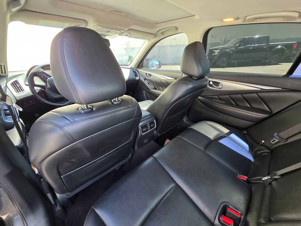 Used 2021 INFINITI Q50 Luxe RWD image 8