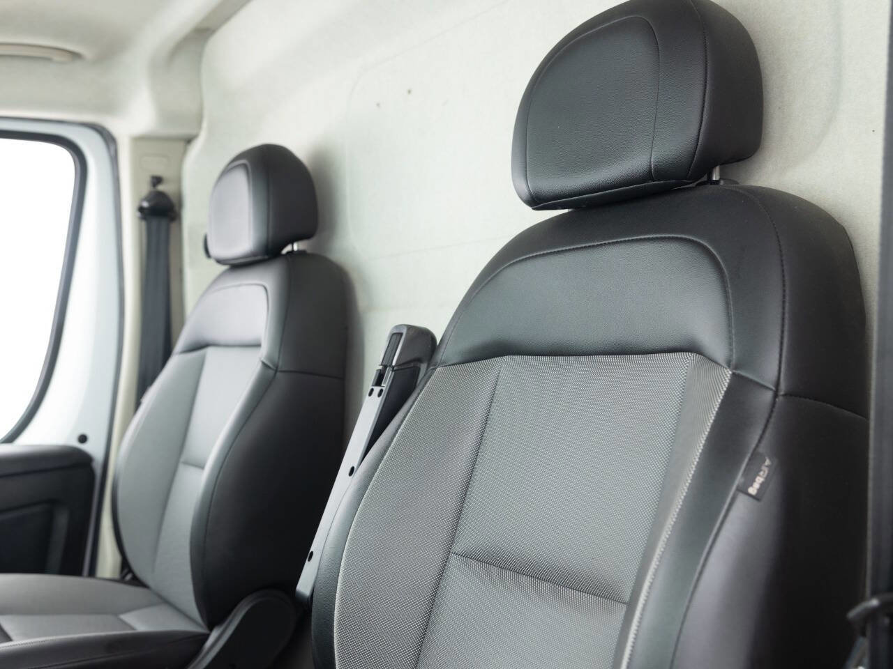 Used 2021 RAM ProMaster 2500 image 22