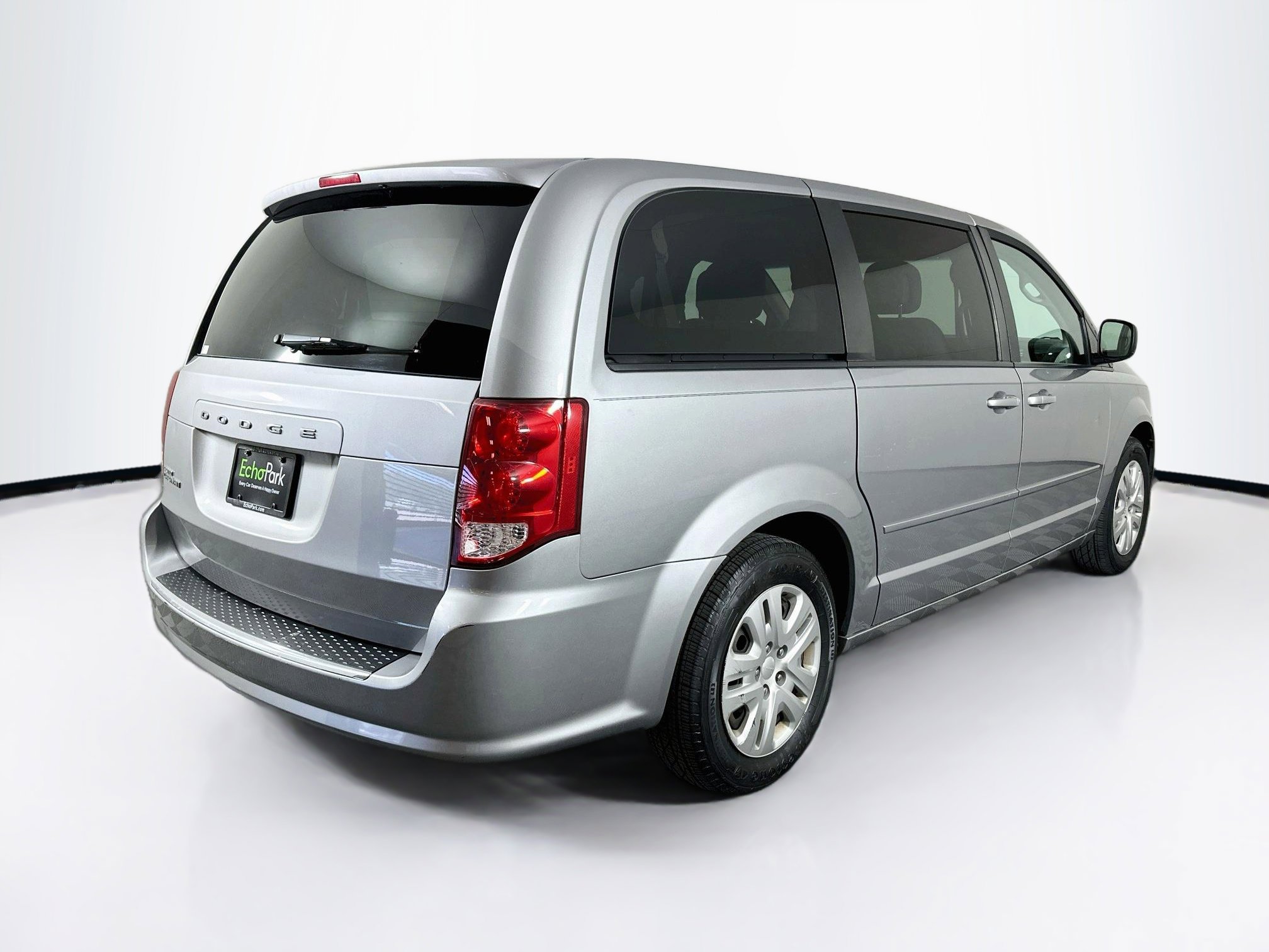 Used 2016 Dodge Grand Caravan SE w/ Quick Order Package 29E SE FWD image 9