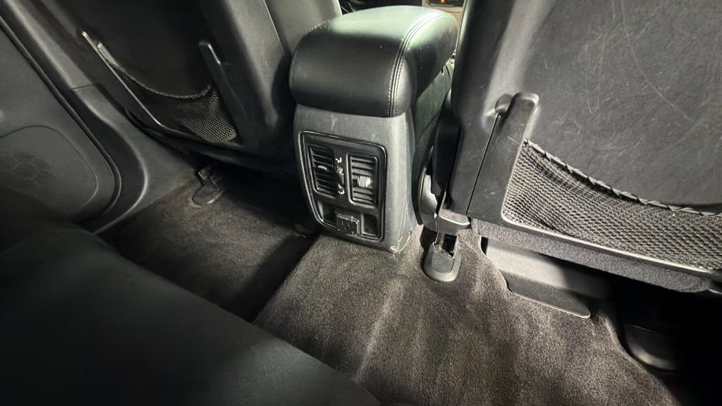 Used 2017 Jeep Grand Cherokee Laredo w/ Quick Order Package 2BE RWD image 28
