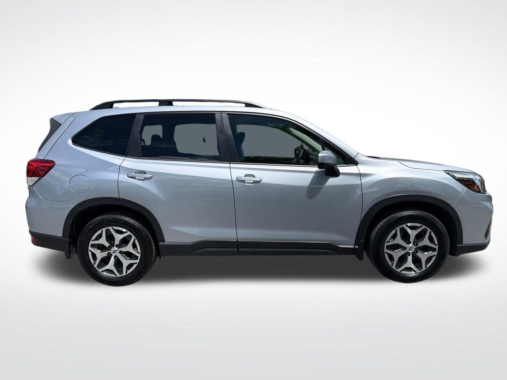 Used 2019 Subaru Forester Premium AWD/4WD image 16