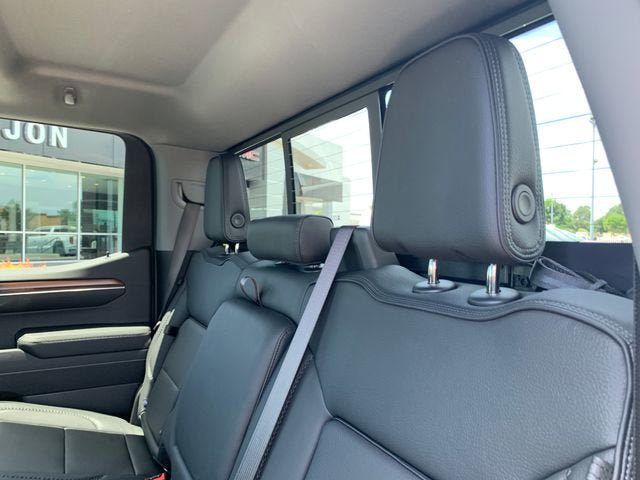 New 2026 GMC Sierra 1500 Denali w/ Denali Reserve Package AWD/4WD image 11